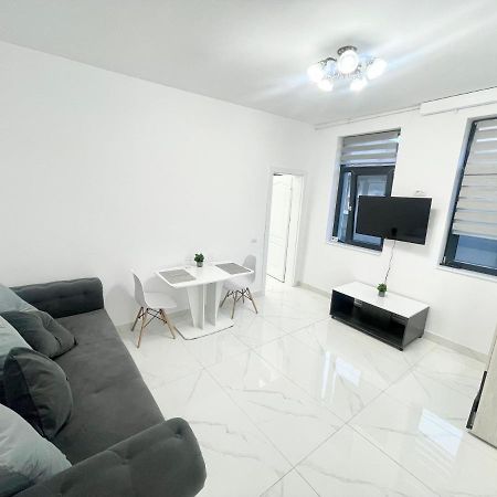 Appartamento Bliss 2 Bucarest Esterno foto