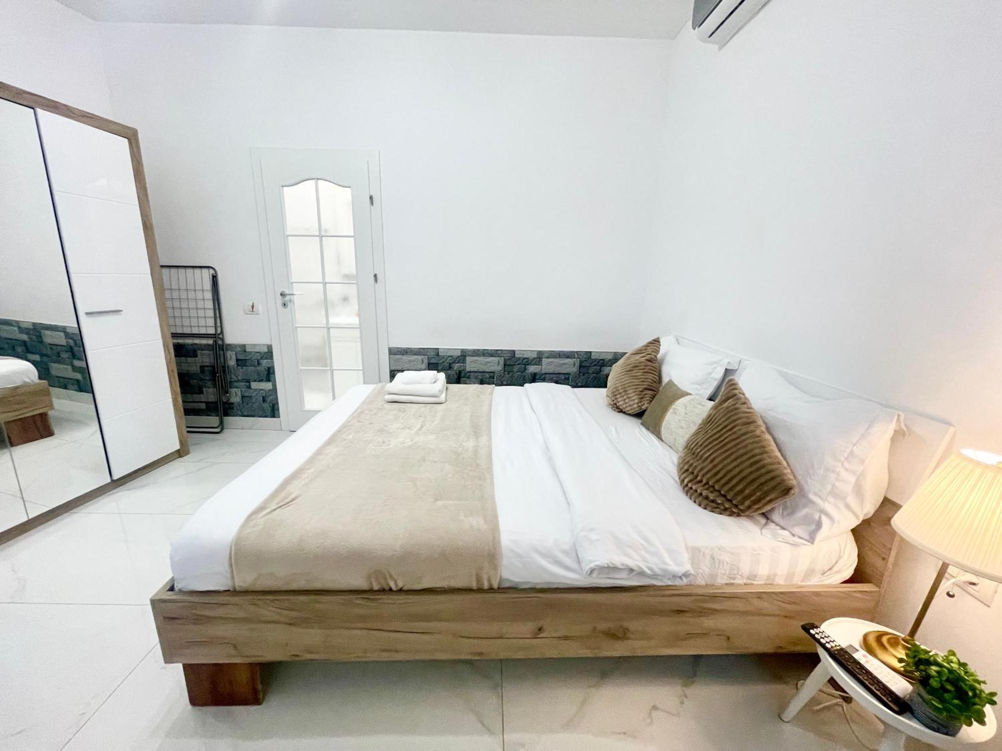 Appartamento Bliss 2 Bucarest Esterno foto